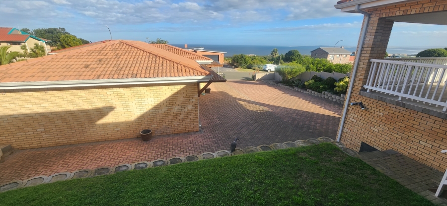 6 Bedroom Property for Sale in Dana Bay Western Cape